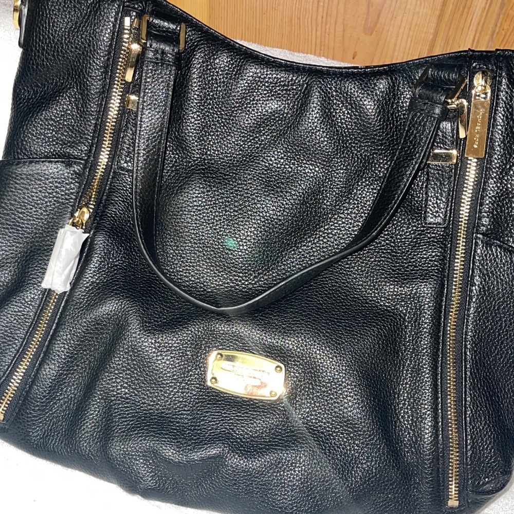 NWT Never used Michael Kors bag.